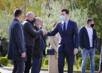 Kaosi i tezës së re përtace të Bashës: Dua pushtetin se kam pritur 8 vjet