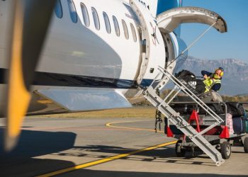 Aeroporti Ndërkombëtar “Nënë Tereza”/ 21 fluturime të konfirmuara për të shtunën