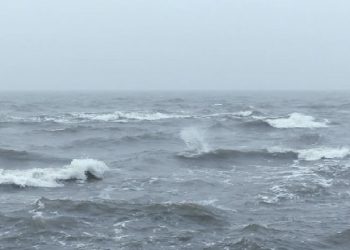 Mot i keq në Durrës, anulohen tragetet e linjës me Barin/ Dëme në sinjalistikën portuale