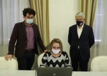 Lleshaj: Shqiptarët jashtë vendit mund të deklarojnë adresën e banimit online, shërben për të marrë pjesë në zgjedhje