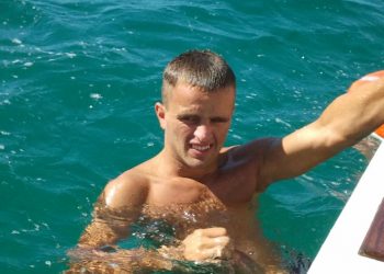 Dyshohet se vrau policin pas sherrit për dritat e gjata, ja kush është 21-vjeçari i arrestuar