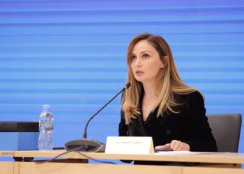 PD: Qeveria nuk ndihmon nevojtarët, por i fal 37 mln dollarë Gjicit