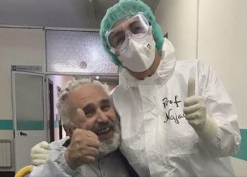 VIDEO/ “Mjekët janë heronj”, qytetari flet pas shërimit me Covid