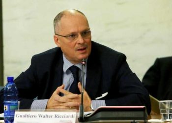 “Është më tepër infektues”, profesori italian tregon variantin e ri të ‘virusit anglez’