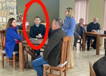 LSI, streha e fundit e të inkriminuarve/ Kush është Sokol Skura që u shfaq sot në krah të Kryemadhit