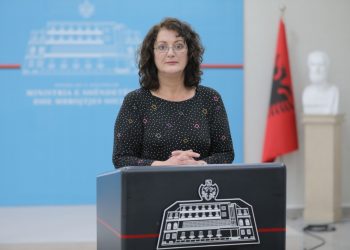 Shqipëria në pritje të vaksinës, Fico: Kemi gati mjekët dhe infrastrukturën