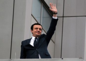 Zgjedhjet e reja/ Albin Kurti pretendon se do marri 65 deputetë dhe ta formojë vetë qeverinë