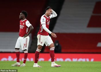 COVID “pushton” Premier League/ Pas 5 rasteve te Manchester City, pozitiv edhe mbrojtësi i Arsenalit