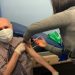 Gazetari tregon vaksinimin e babait me “Pfizer”/ Ky është i moshuari i parë shqiptar që merr dozën e parë anti-COVID