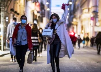 Italia pranë izolimit në prag të festave, 846 të vdekur nga Covid në 24 orët e fundit