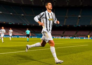 VIDEO/ Ronaldo “shkrin” Barcelonën me Mesin. Mançester Junajtid, “Bye, Bye” Champions
