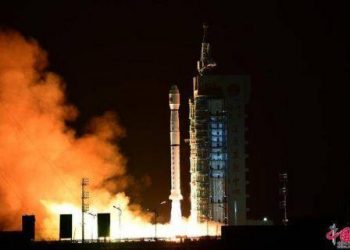 Kina lëshon me sukses një satelit të ri të telekomanduar