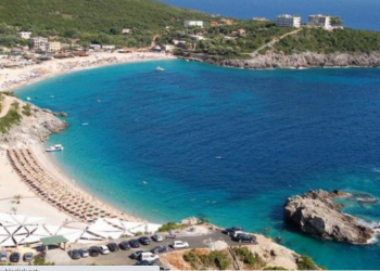 Turistët e huaj shpenzuan 904 mln euro më pak për 9-mujorin/ Sa “kursyen” shqiptarët