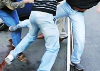 Itali/ Dy shqiptarë bien në pranga, dhunuan efektivin e policisë