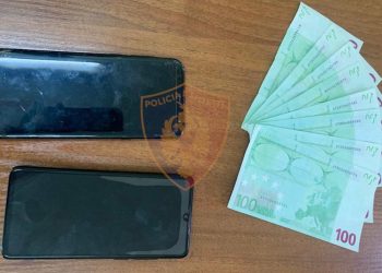 Mashtronin duke blerë me euro false, si u zbuluan tre të rinjtë në Kukës