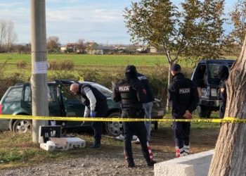 Vrasja në pritë e efektivit të FNSH-së/ Hetimet shkojnë nga grabitja te konfliktet e mundshme