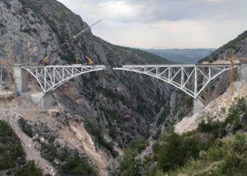 Rruga e Arbërit drejt përfundimit/ Rama publikon videon: Një tjetër urë po merr formë