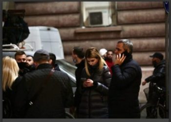 Fundi pa lavdi i një balloje opozitare me maska