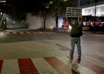 Protestat për vrasjen e Klodianit, reagon delegacioni i BE-së në Tiranë: Zero tolerancë për kanosjet ndaj medias