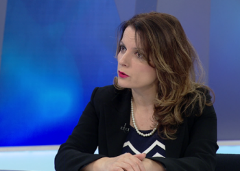 Pritet të ndryshohen masat/ Ora policore nuk do të jetë në 22:00, por më herët