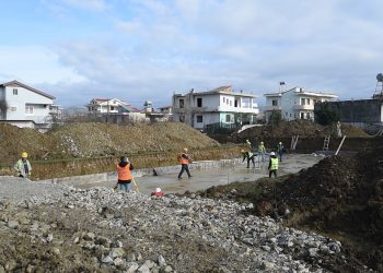 Rindërtimi, 4 shkolla të reja në Pezë, Veliaj: “Flasin për beton ata që vetë kanë nga 4-5 vila; Nuk ndërtuan një shkollë dhe duan të mbjellin urrejtje”