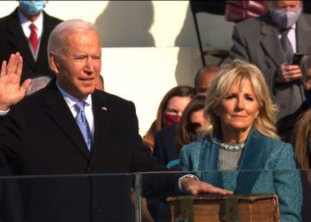 Biden mban një moment heshtje për amerikanët që kanë vdekur nga Covid-19