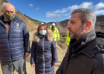 Komentet/ Rama i përgjigjet qytetarit që i thotë se del me rroba gjumi: Do jesh nga ata të skuadrës së Lulit ti!