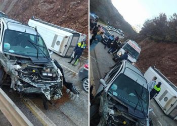 Aksident i rëndë në Librazhd/ Përplasen 4 automjete, furgoni bie pëmbys, plagosen një grua dhe një fëmijë