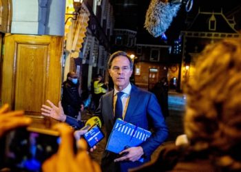 Holandë/ Dorëhiqet qeveria, kryeministri Rutte u detyrua pas skandalit me fondet për fëmijët