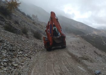 Gjirokastër/ Shiu i dendur kishte bllokuar rrugët, zhbllokohen nga bashkia