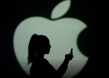 Apple dhe Amazon bllokojnë Parler, rrjetin social që mbështet Trump-in