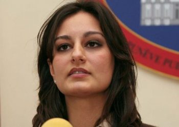 Ironia e Erla Mëhillit për Mark Markun, Berisha mohon të ketë “gisht” ai: Është gazetare, intelektuale, e lirë të shprehë mendimin e vet