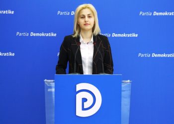 Dokumenti nxjerr bllof Ina Zhupën: Familja Nozlli përfituese nga programi i rindërtimit, mund të paraqitet të lidhë kontratën