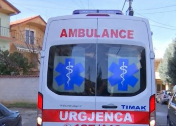 “Diarre dhe të vjella”, 10 banorë nga Shupenza në spital, mjekët: Dyshojmë për COVID-19