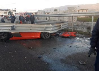 Aksidenti në Fushë Krujë-Milot/ Shoferi dërgohet tek Trauma, dy të plagosur (EMRI)