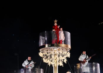 Një kremtim ndryshe/ Ja si u festua dhe u prit Viti i Ri në Shqipëri (Video)