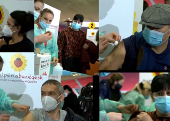 Sot dita e dytë e vaksinimit anti-COVID në “Air Albania”/ Epidemiologë, mjekë dhe infermierë marrin dozat e para