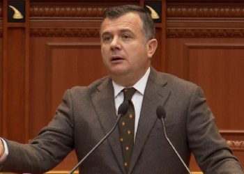 Vota e emigrantëve/ Balla: S’gjej arsye pse demokratët e paepur, me patericën LSI e kundërshtojnë