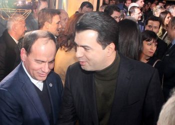 Bujar Nishani kryeson listën në Gjirokastër për 25 prillin?! Analisti: Lulzim Basha e ka vendosur