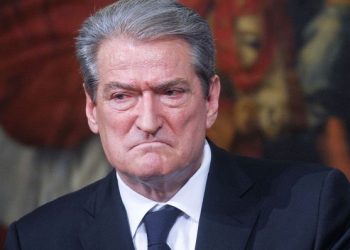 Sali Berisha “bën interesantin”: I tmerrova, duan të më mbyllin Facebook-un si Trump, fitore