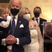 VIDEO/ “Tërheq gjithë vëmendjen”. Pas inagurimit, Biden kërceu me nipin e tij tetë muajsh. Tërheq gjithë vëmendjen