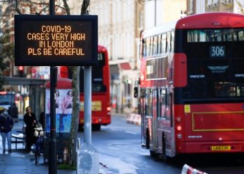 Mbi 50.000 të infektuar me COVID për të katërtën ditë në Britani