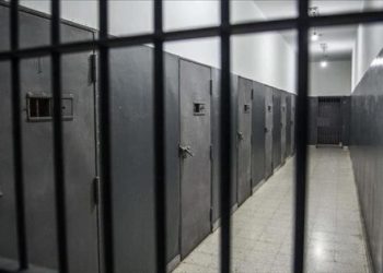 “Më kanë braktisur të afërmit”/ Kush është i dënuari për vrasje që i dha fund jetës sot në burgun e Peqinit