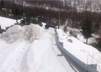 Situata nga reshjet e dëborës, Peleshi: Po punohet për zhbllokimin e aksit Bogë-Theth