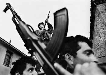  Një reportazh jo vetëm për t’u ftilluar: Vlora e ’97-ës