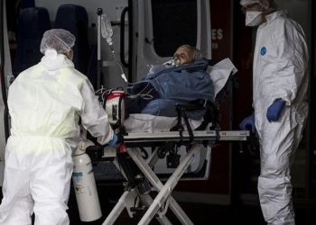 Francë, në 24 orët e fundit regjistrohen mbi 20 mijë raste të reja me COVID-19