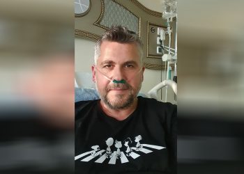 Gentian Zenelaj publikon foto nga spitali: Luftova sëmundjen e pabesë, por më mori njeriun e shtrenjtë