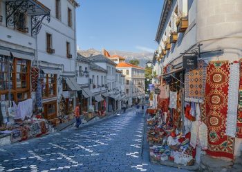 CNN: Shqipëria mbetet e hapur për turistët ameirkanë pavarësisht Covid