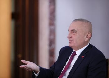 Meta: Taksat iu vilen vetëm bizneseve që nuk janë të lidhura me qeverinë