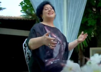 FOTOT/ “Nuse moj sorkadhe”, Irini Qirjako tregon si u shfaq në videoklip me porn**taren greke të stampuar